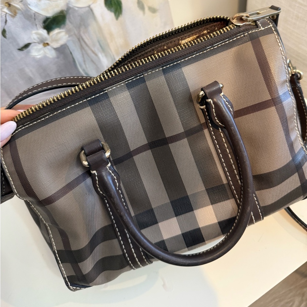 Authentic vintage Burberry bowling check bag